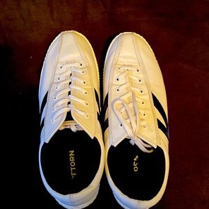 Tretorn women sneakers size 9